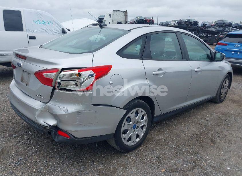 Photo 4 of 2013 Ford Focus SE (VIN 1FADP3F2XDL255692)