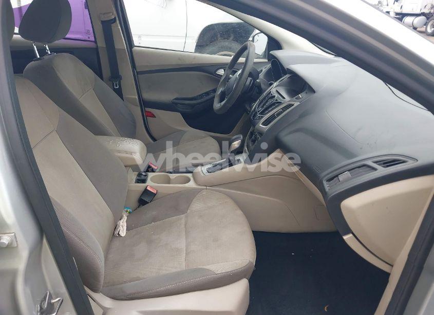 Photo 5 of 2013 Ford Focus SE (VIN 1FADP3F2XDL255692)