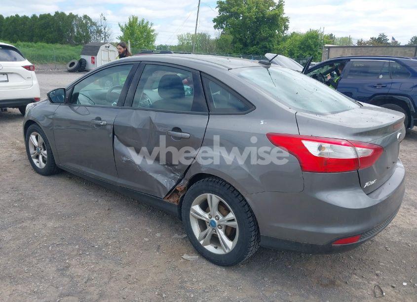 Photo 3 of 2013 Ford Focus SE (VIN 1FADP3F2XDL257992)