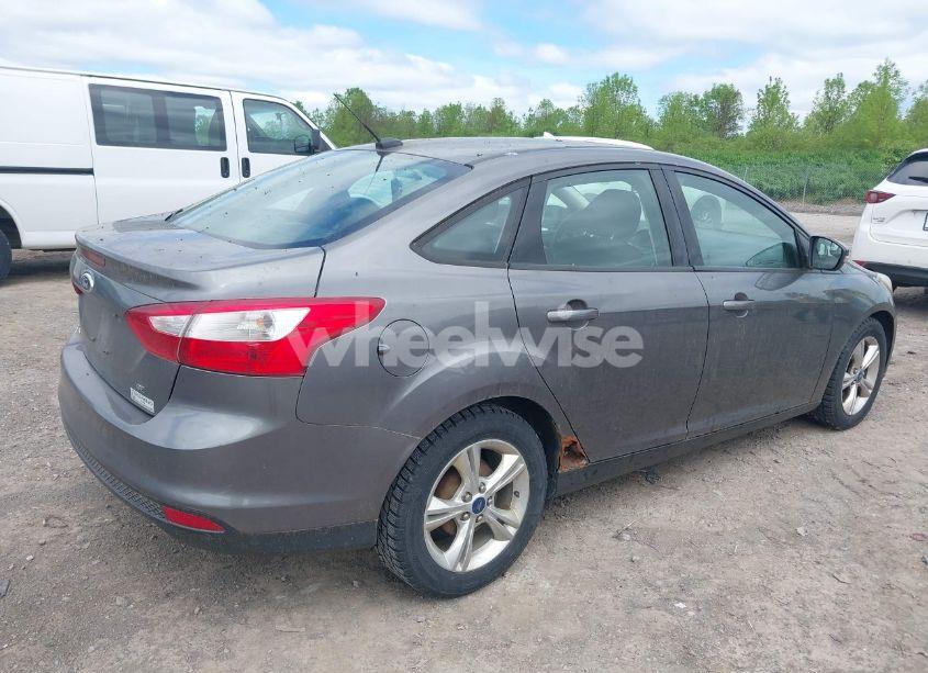 Photo 4 of 2013 Ford Focus SE (VIN 1FADP3F2XDL257992)