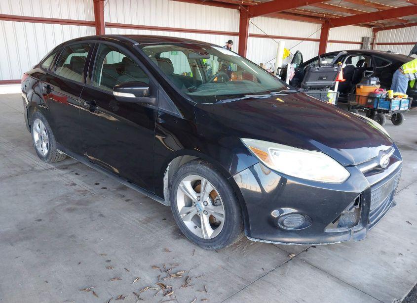 2013 Ford Focus SE (VIN 1FADP3F2XDL266191) main photo