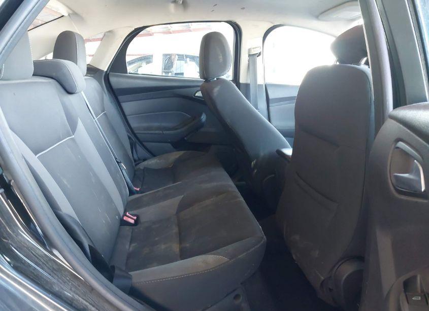 Photo 8 of 2013 Ford Focus SE (VIN 1FADP3F2XDL266191)