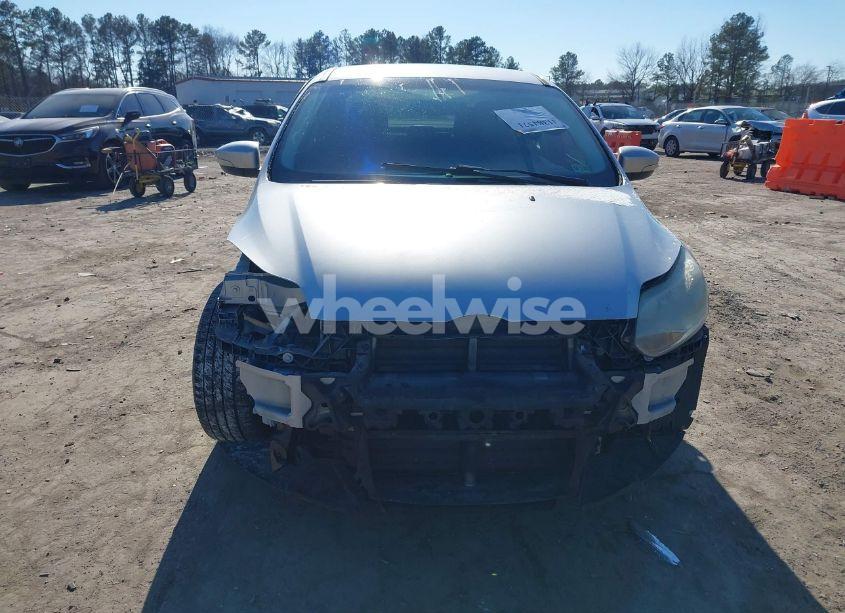 Photo 12 of 2013 Ford Focus SE (VIN 1FADP3F2XDL266479)