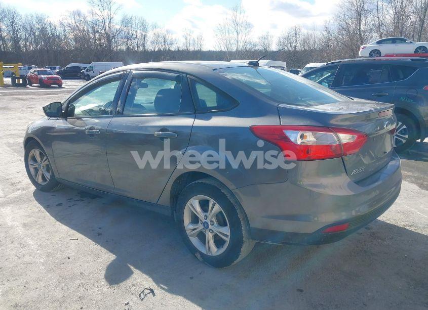 Photo 3 of 2013 Ford Focus SE (VIN 1FADP3F2XDL269060)
