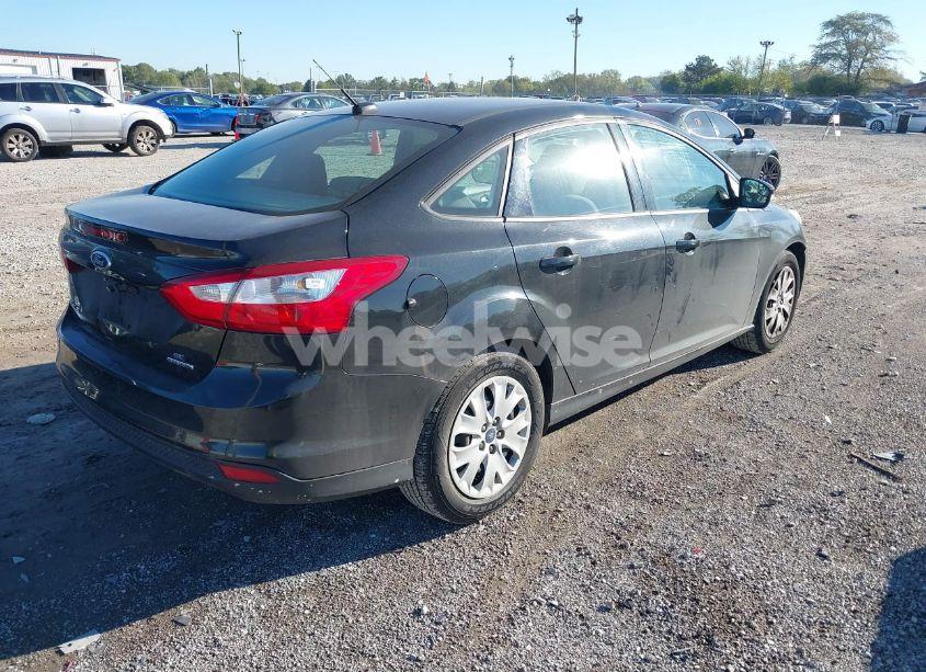 Photo 4 of 2013 Ford Focus SE (VIN 1FADP3F2XDL280298)