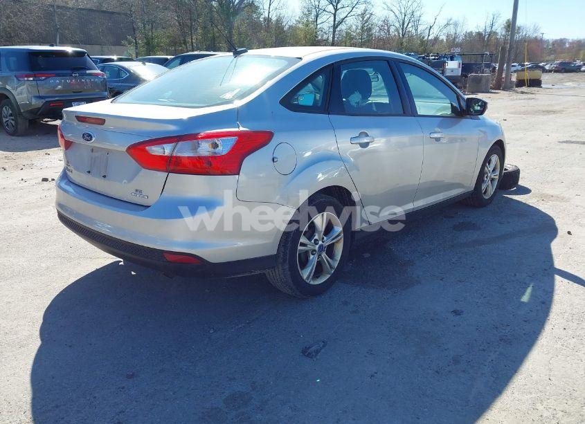 Photo 4 of 2013 Ford Focus SE (VIN 1FADP3F2XDL282164)