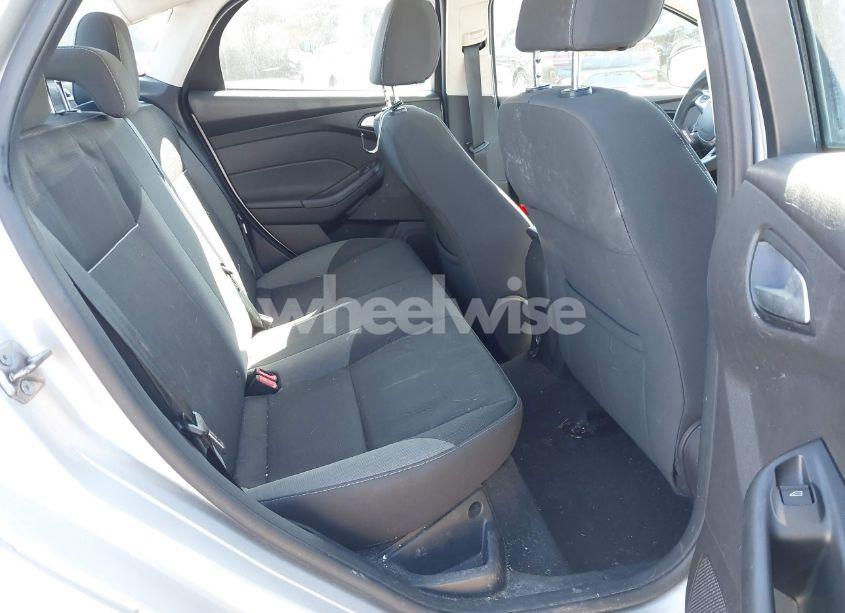 Photo 8 of 2013 Ford Focus SE (VIN 1FADP3F2XDL282164)