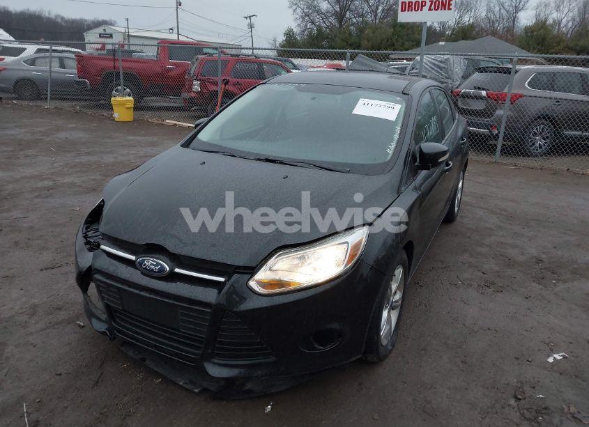 Photo 2 of 2013 Ford Focus SE (VIN 1FADP3F2XDL283086)
