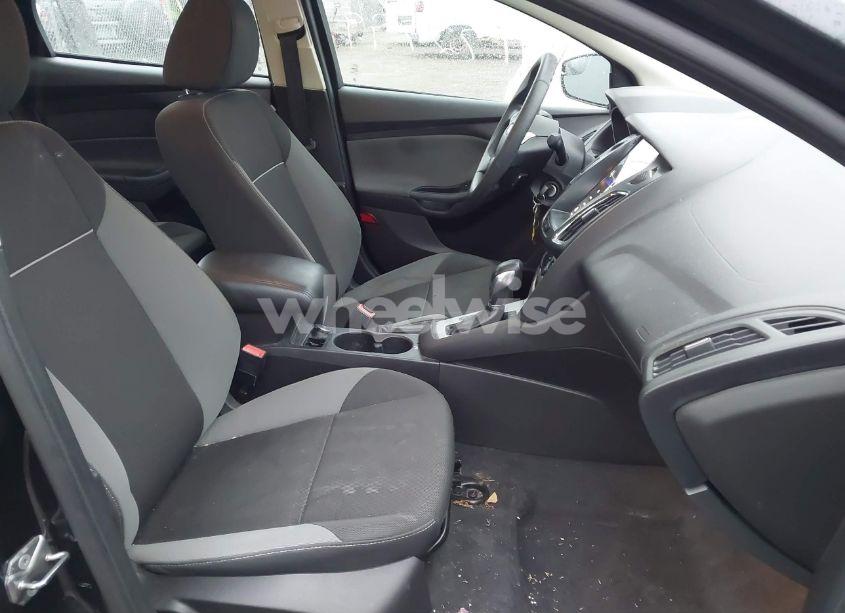 Photo 5 of 2013 Ford Focus SE (VIN 1FADP3F2XDL283086)