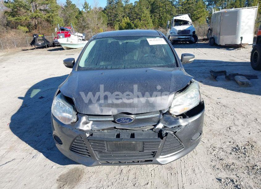 Photo 13 of 2013 Ford Focus SE (VIN 1FADP3F2XDL284335)