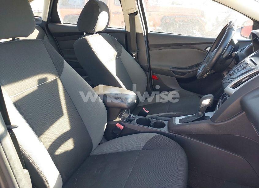 Photo 5 of 2013 Ford Focus SE (VIN 1FADP3F2XDL284335)