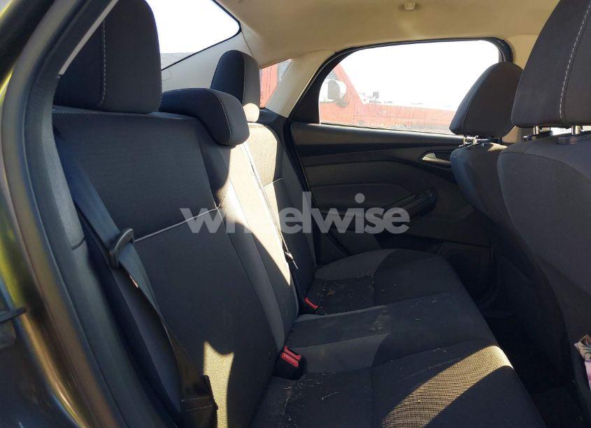 Photo 8 of 2013 Ford Focus SE (VIN 1FADP3F2XDL284335)