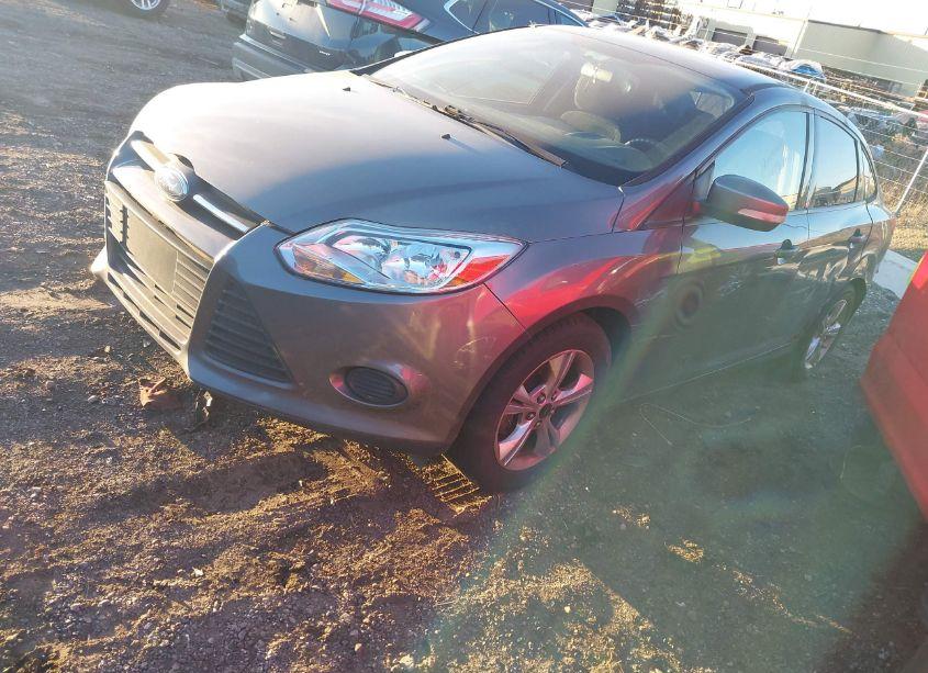 Photo 2 of 2013 Ford Focus SE (VIN 1FADP3F2XDL306883)