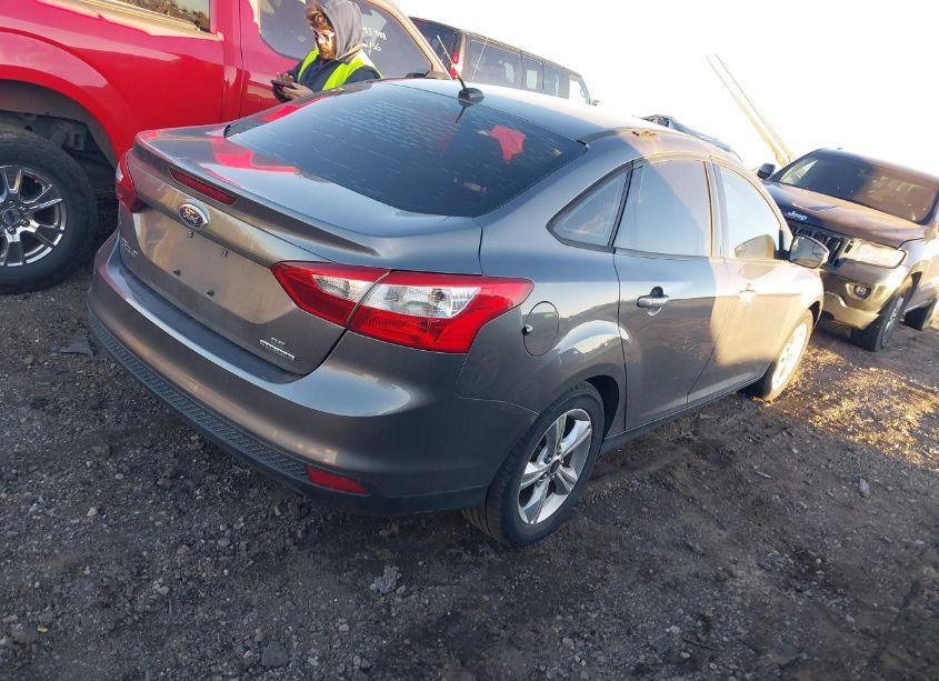 Photo 4 of 2013 Ford Focus SE (VIN 1FADP3F2XDL306883)