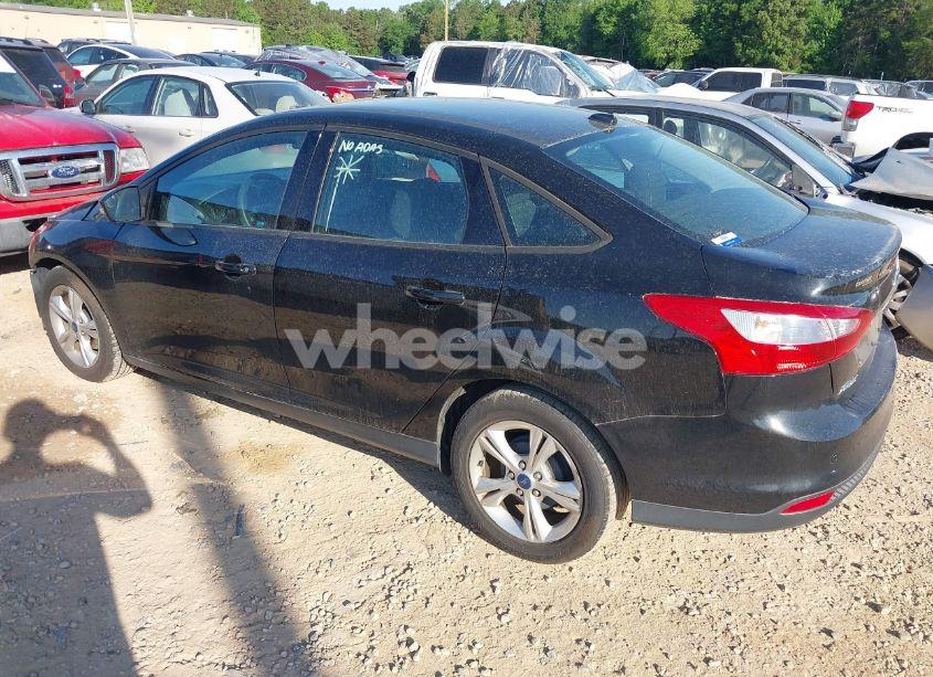 Photo 3 of 2013 Ford Focus SE (VIN 1FADP3F2XDL311811)