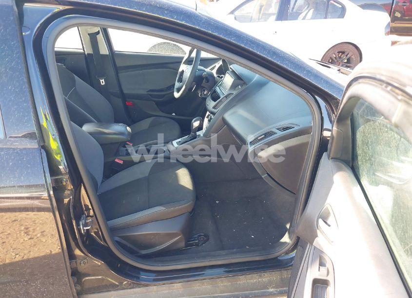 Photo 5 of 2013 Ford Focus SE (VIN 1FADP3F2XDL311811)