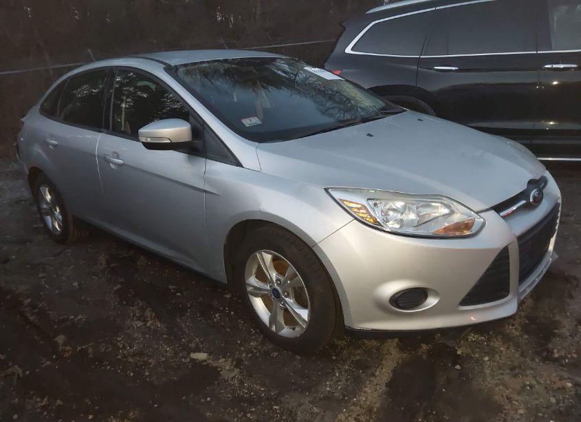 2013 Ford Focus SE (VIN 1FADP3F2XDL314837) main photo