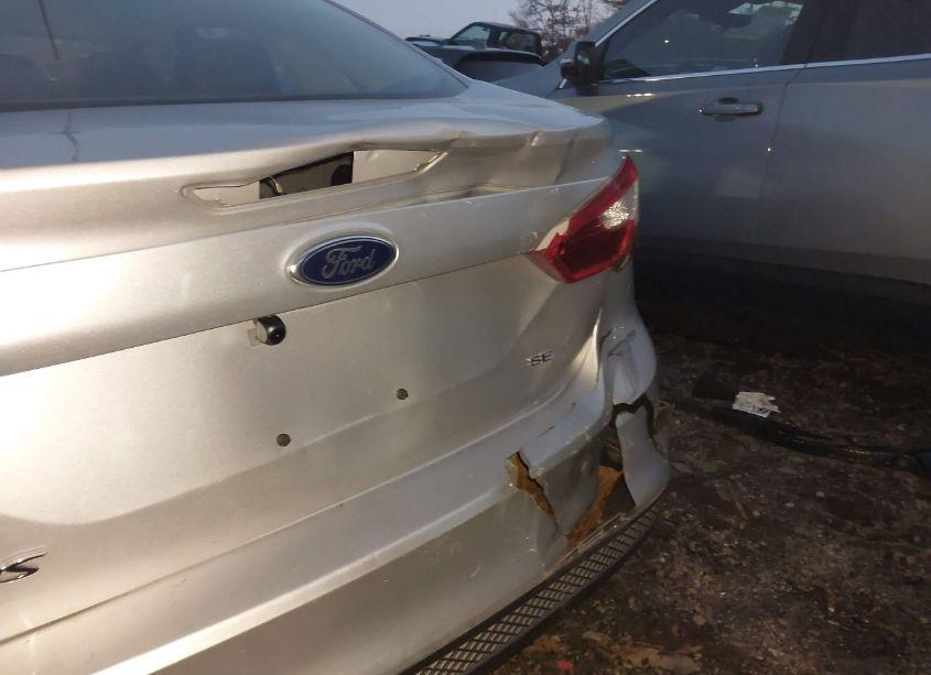 Photo 12 of 2013 Ford Focus SE (VIN 1FADP3F2XDL314837)