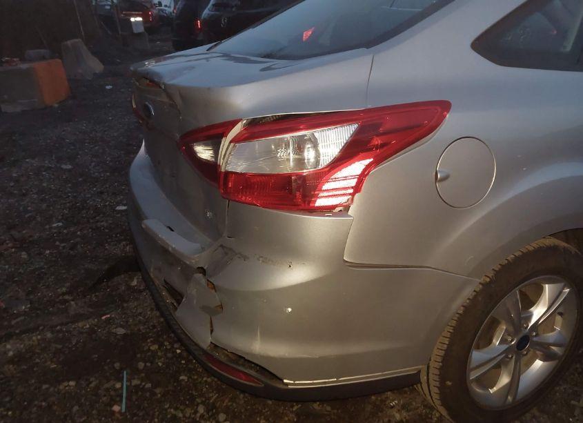 Photo 13 of 2013 Ford Focus SE (VIN 1FADP3F2XDL314837)