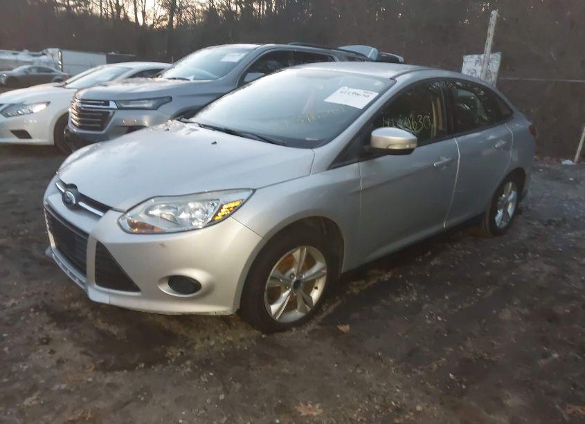 Photo 2 of 2013 Ford Focus SE (VIN 1FADP3F2XDL314837)
