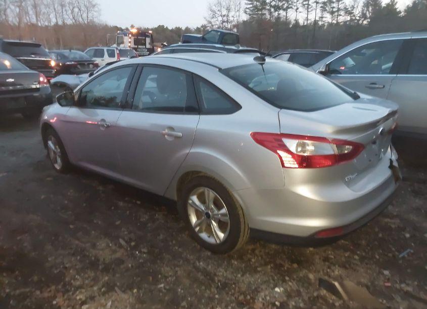 Photo 3 of 2013 Ford Focus SE (VIN 1FADP3F2XDL314837)