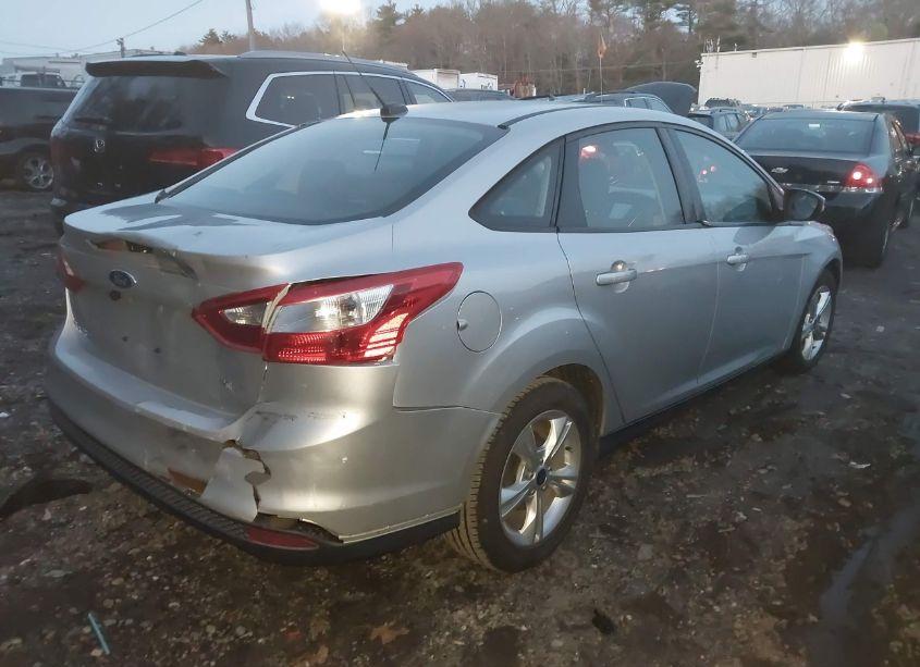 Photo 4 of 2013 Ford Focus SE (VIN 1FADP3F2XDL314837)