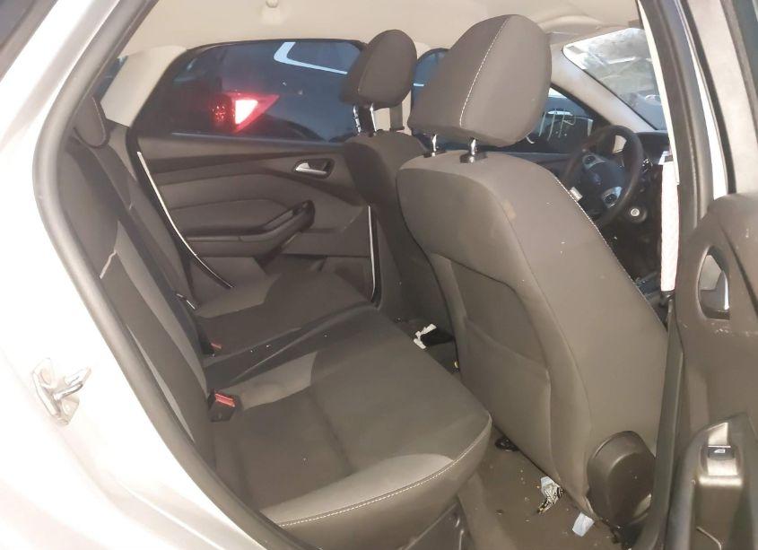 Photo 8 of 2013 Ford Focus SE (VIN 1FADP3F2XDL314837)