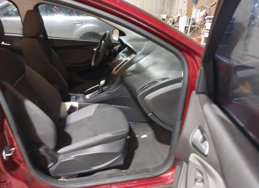 Photo 5 of 2013 Ford Focus SE (VIN 1FADP3F2XDL334537)