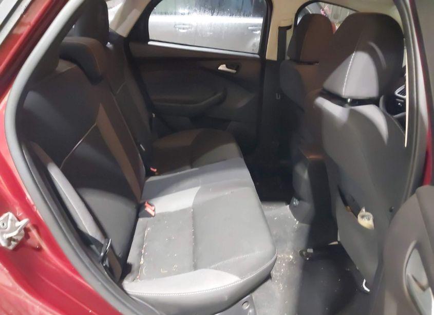 Photo 8 of 2013 Ford Focus SE (VIN 1FADP3F2XDL334537)