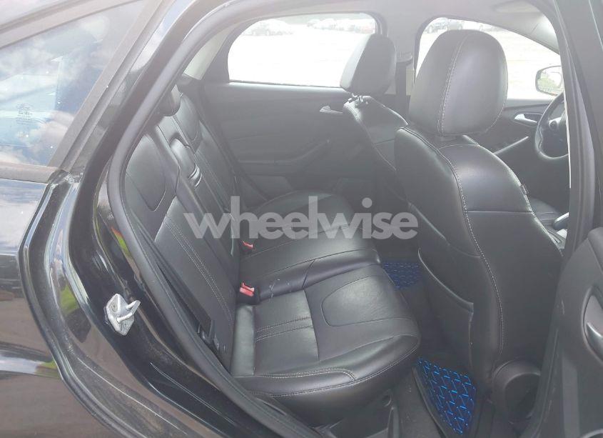 Photo 8 of 2013 Ford Focus SE (VIN 1FADP3F2XDL354156)