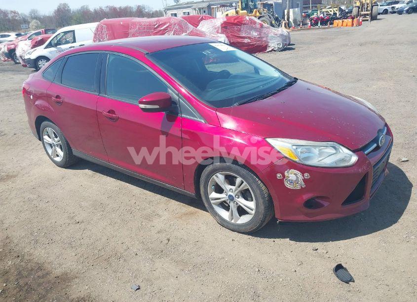 2013 Ford Focus SE (VIN 1FADP3F2XDL371376) main photo