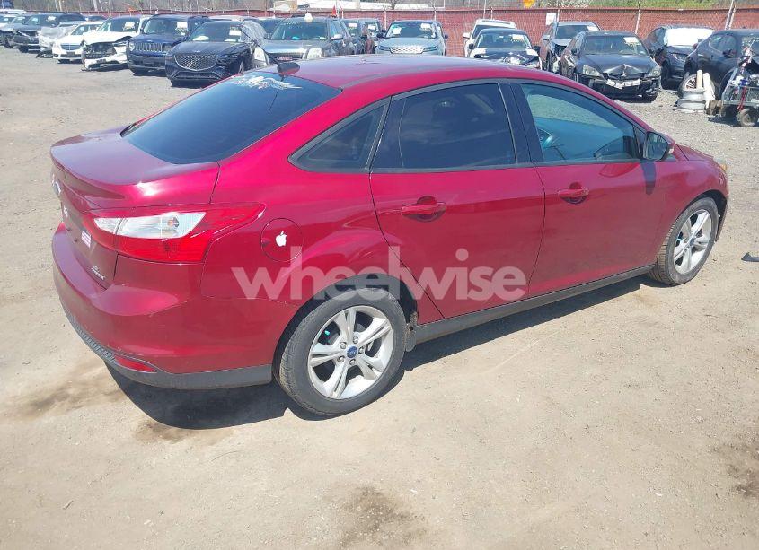 Photo 4 of 2013 Ford Focus SE (VIN 1FADP3F2XDL371376)