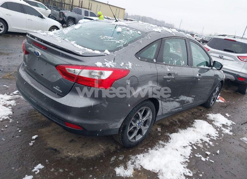 Photo 4 of 2013 Ford Focus SE (VIN 1FADP3F2XDL383785)