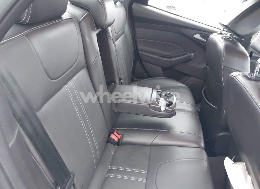 Photo 8 of 2013 Ford Focus SE (VIN 1FADP3F2XDL383785)