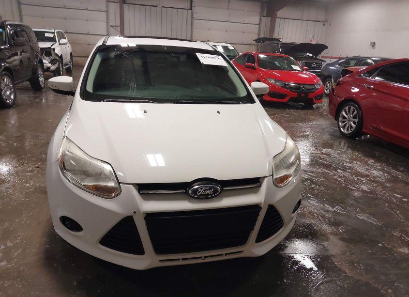 Photo 13 of 2014 Ford Focus SE (VIN 1FADP3F2XEL132959)