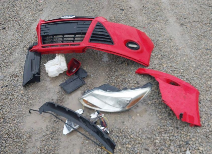 Photo 12 of 2014 Ford Focus SE (VIN 1FADP3F2XEL148319)