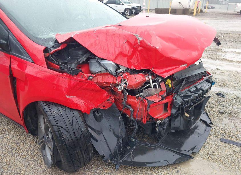 Photo 13 of 2014 Ford Focus SE (VIN 1FADP3F2XEL148319)