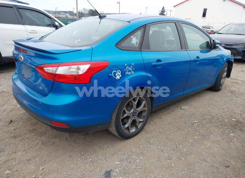 Photo 4 of 2014 Ford Focus SE (VIN 1FADP3F2XEL165069)