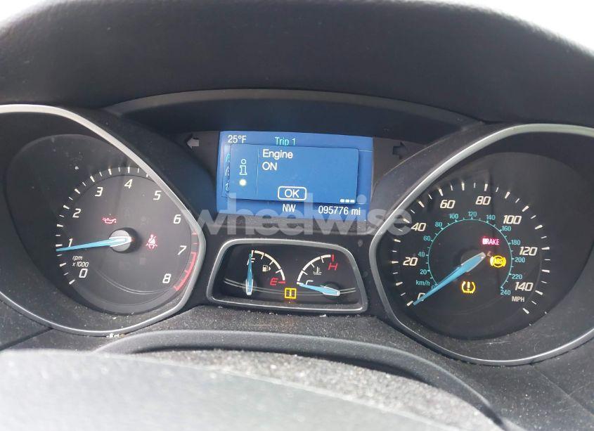 Photo 7 of 2014 Ford Focus SE (VIN 1FADP3F2XEL165069)