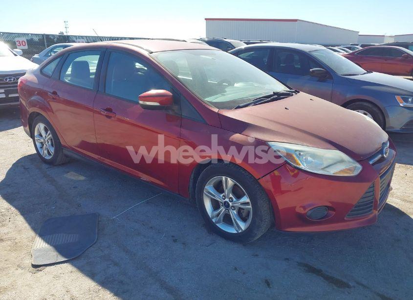 2014 Ford Focus SE (VIN 1FADP3F2XEL168196) main photo
