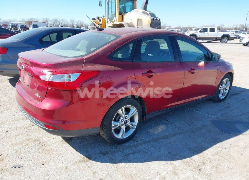 Photo 4 of 2014 Ford Focus SE (VIN 1FADP3F2XEL168196)