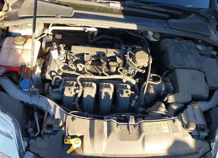 Photo 10 of 2014 Ford Focus SE (VIN 1FADP3F2XEL178629)