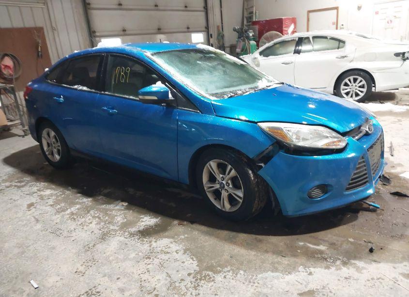 2014 Ford Focus SE (VIN 1FADP3F2XEL192806) main photo