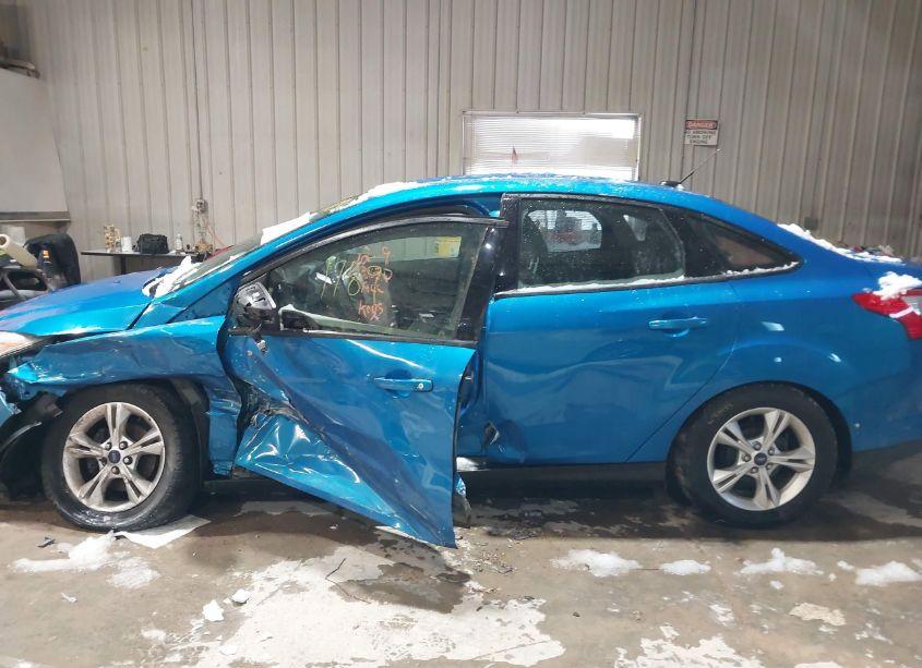 Photo 13 of 2014 Ford Focus SE (VIN 1FADP3F2XEL192806)