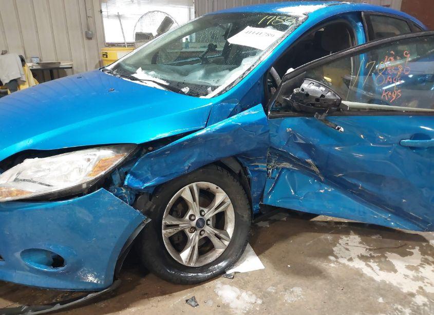 Photo 6 of 2014 Ford Focus SE (VIN 1FADP3F2XEL192806)