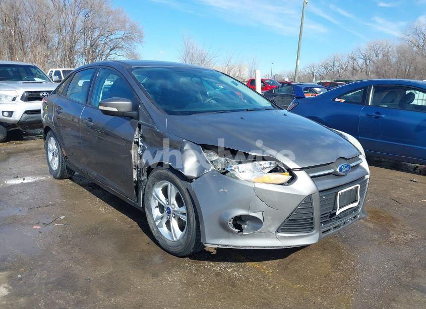 2014 Ford Focus SE (VIN 1FADP3F2XEL197472) main photo