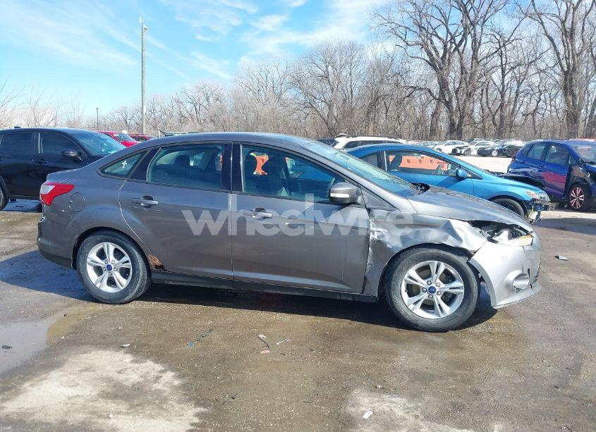 Photo 13 of 2014 Ford Focus SE (VIN 1FADP3F2XEL197472)