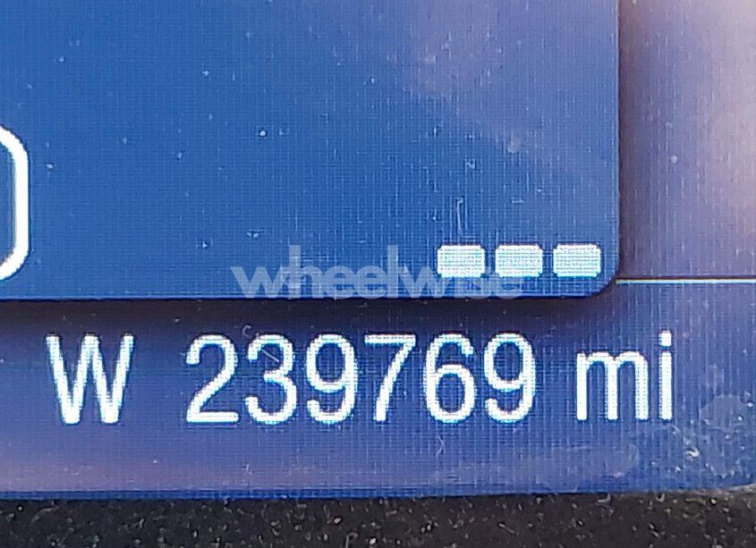 Photo 15 of 2014 Ford Focus SE (VIN 1FADP3F2XEL197472)