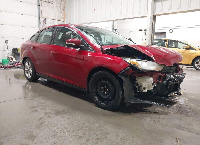 2014 Ford Focus SE (VIN 1FADP3F2XEL200113) main photo