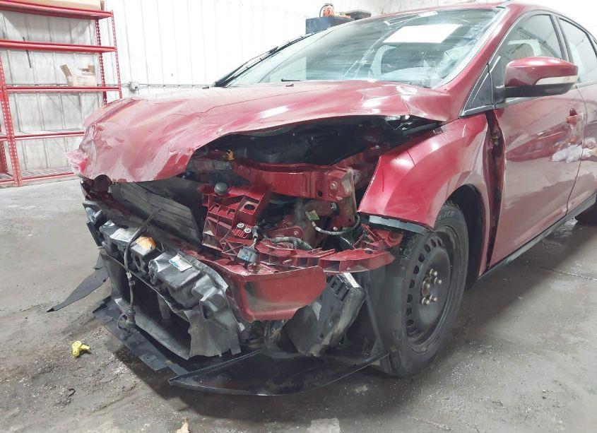 Photo 6 of 2014 Ford Focus SE (VIN 1FADP3F2XEL200113)